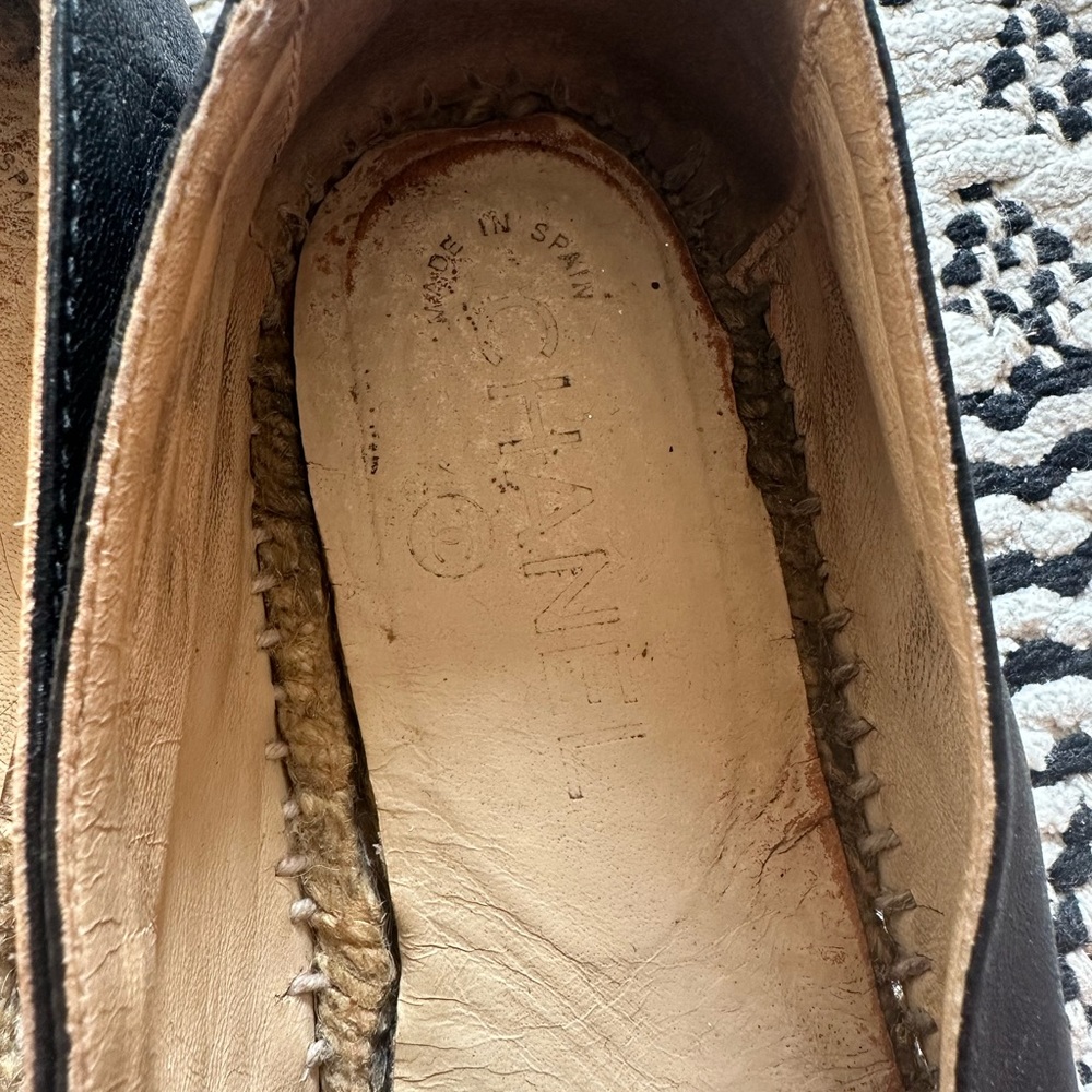 Chanel black lambskin espadrilles size 37 - Picture 10 of 13